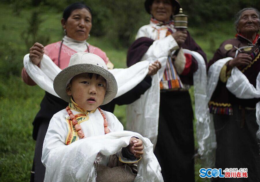 走进美丽嘎哇村