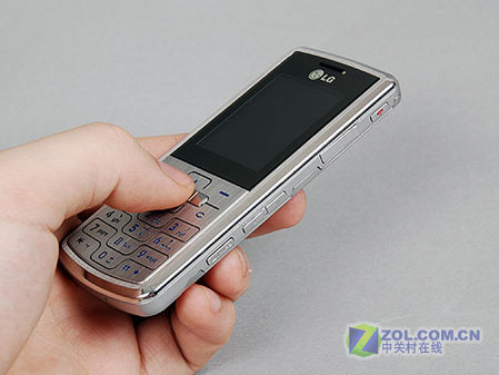 直板SHINE也闪耀！超薄直板LG KG77评测 