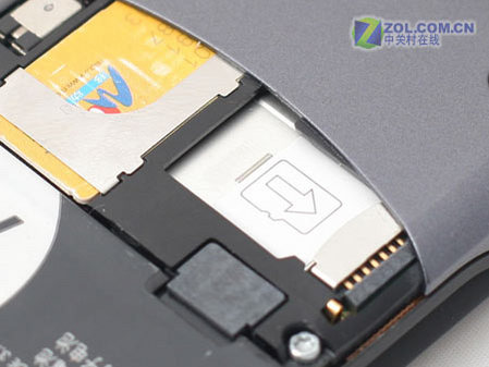 向RAZR V3说再见 摩托罗拉V3i详细评测