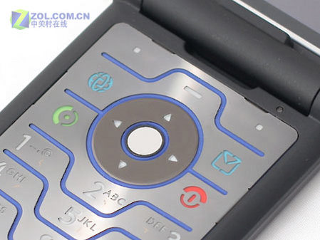 向RAZR V3说再见 摩托罗拉V3i详细评测