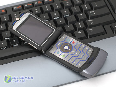 向RAZR V3说再见 摩托罗拉V3i详细评测 