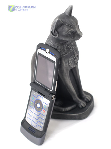 向RAZR V3说再见 摩托罗拉V3i详细评测 