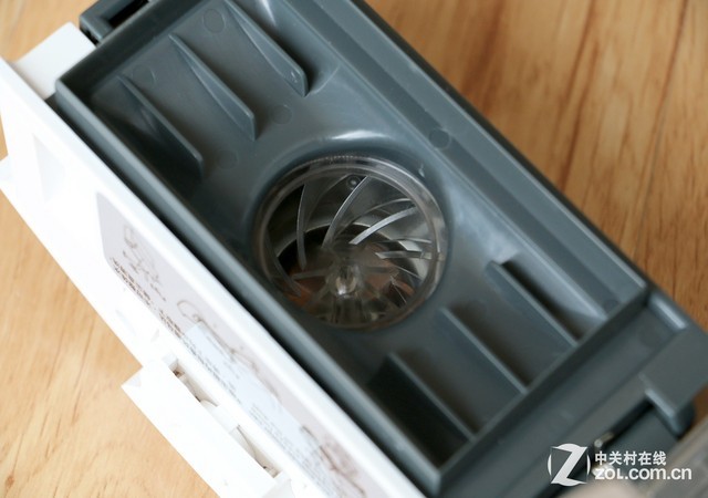 浮动吸口设计 proscenic扫地机视频首测 