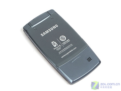 9.6毫米320万像素金属身 三星U308评测 