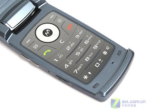 9.6毫米320万像素金属身 三星U308评测 