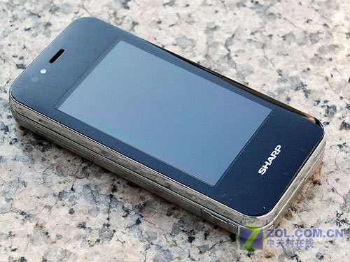 绝美日系滑盖手机 夏普8010c跌至2150元 