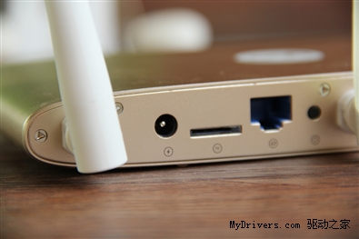 真·3天线/信号超强 299元极路由3评测