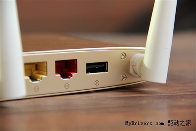 真·3天线/信号超强 299元极路由3评测