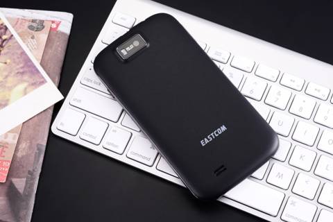 四核先锋战士  16G东信W1仅售1299元 