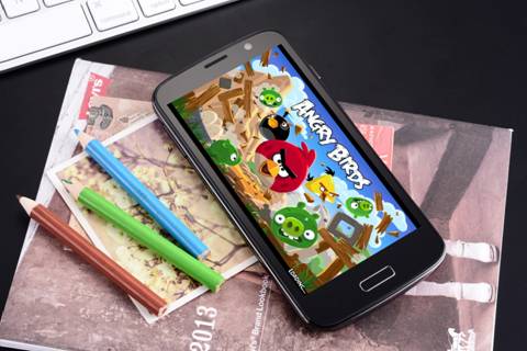 四核先锋战士  16G东信W1仅售1299元 