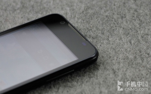 4.5英寸IPS屏双核 千元级中兴V955评测 