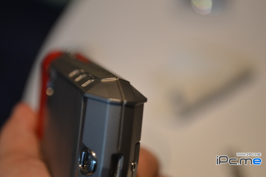 Vertu 香港发布会 Vertu Ti 亮相，最低报价 79000 元