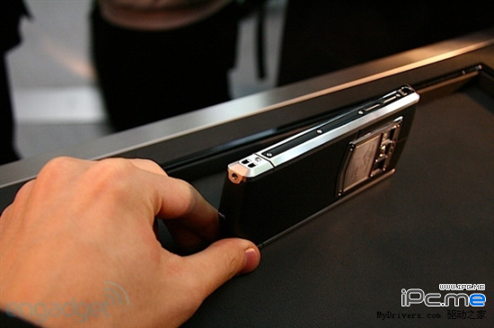 Vertu 香港发布会 Vertu Ti 亮相，最低报价 79000 元