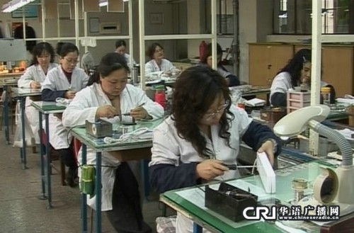 无孔插座图片?牛培行的行读什么?【山西台】“玩”出来的发明家牛培行