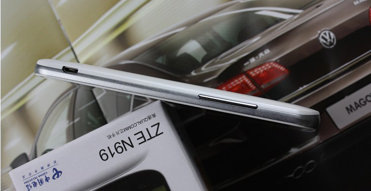 中兴n919电信版_中兴n919格机_中兴n919进水屏幕花了