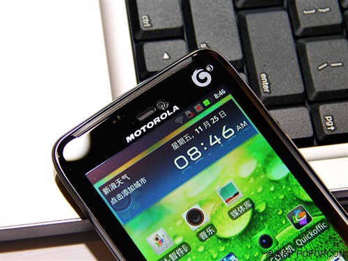 堪称手机艺术品 摩托罗拉MT917初体验 