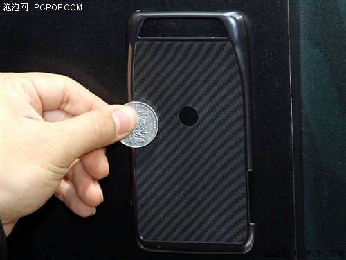 堪称手机艺术品 摩托罗拉MT917初体验 