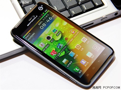堪称手机艺术品 摩托罗拉MT917初体验 