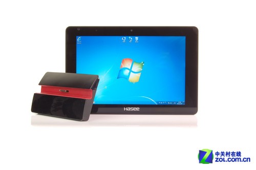 神舟飞天A10底座与平板电脑合影