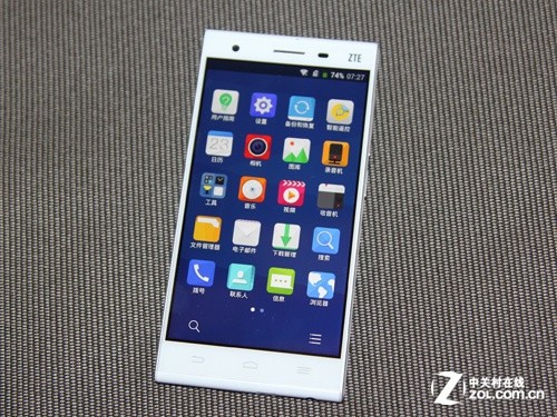 超薄机身+玻璃质感 中兴星星1号上手体验 