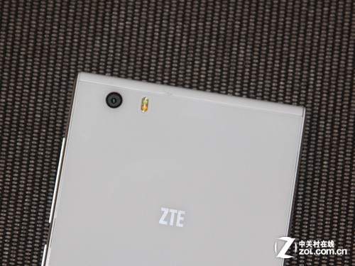 超薄机身+玻璃质感 中兴星星1号上手体验 