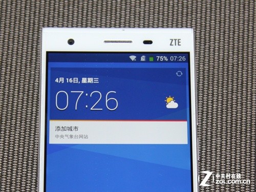 超薄机身+玻璃质感 中兴星星1号上手体验 