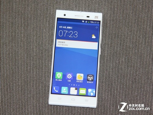 超薄机身+玻璃质感 中兴星星1号上手体验 