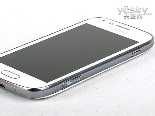 图为：三星 GT-S7562 手机