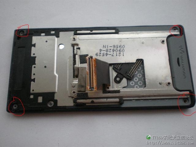 w995拆机?w995扬声器?索爱w995wifi?转 索尼爱立信 W995 详细 讲解 实机 实拍 拆解图