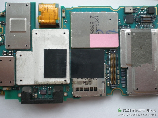 w995拆机?w995扬声器?索爱w995wifi?转 索尼爱立信 W995 详细 讲解 实机 实拍 拆解图