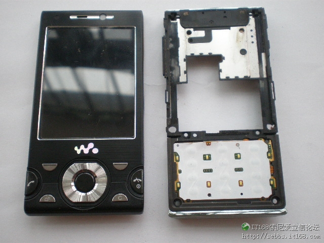 w995拆机?w995扬声器?索爱w995wifi?转 索尼爱立信 W995 详细 讲解 实机 实拍 拆解图