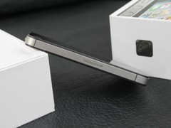 iPhone 4S 黑色 侧面图