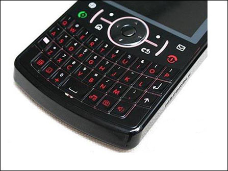 黑色锋芒MOTO第二代超薄智能机MOTOQ2