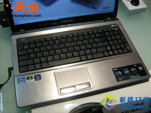 华硕k53s拆机图解?华硕k53si3处理器?i5芯GT630独显 华硕K53S游戏本报4500