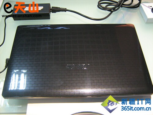 华硕k53s拆机图解?华硕k53si3处理器?i5芯GT630独显 华硕K53S游戏本报4500