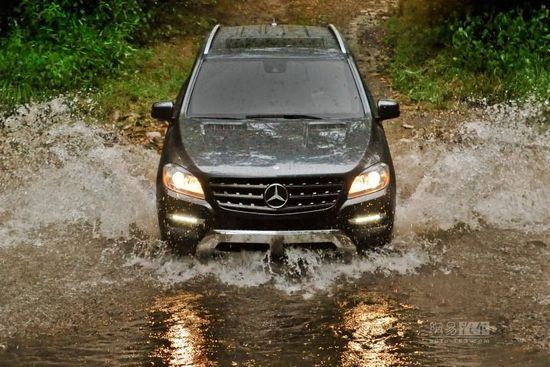 北京奔驰ml300报价 新款奔驰ml300价格 奔驰ml300多少钱