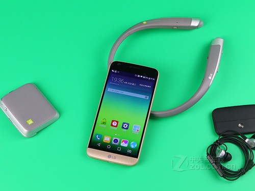 图为：LG G5 正面