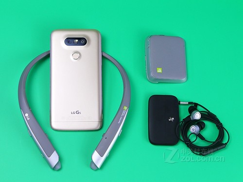 图为：LG G5 背面