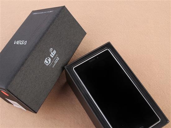 特立独行的精湛工艺 泛泰A870黑色开箱