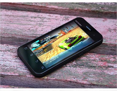 800万像素双核1.2G超长待机欧盛X3新年促销699元 