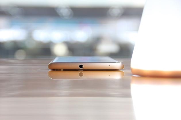 骁龙652曲面屏卖3698！vivo Xplay5首发评测