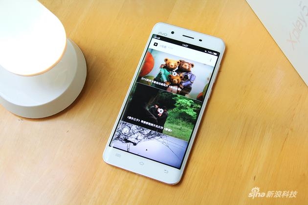 骁龙652曲面屏卖3698！vivo Xplay5首发评测