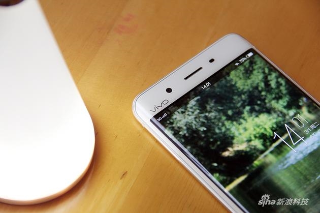 骁龙652曲面屏卖3698！vivo Xplay5首发评测