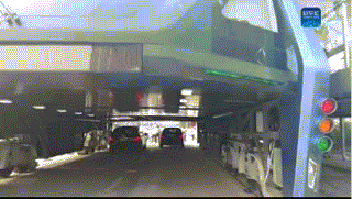     8月2日，巴铁1号试验车准备进行路面测试。