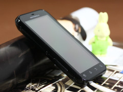 行货Defy再到货 摩托罗拉ME525报价3058 