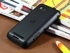 行货Defy再到货 摩托罗拉ME525报价3058 