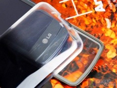 透明键盘很给力 LG GD900e促销中 