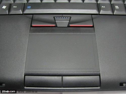 ThinkPad T400s体验评测之外观篇 