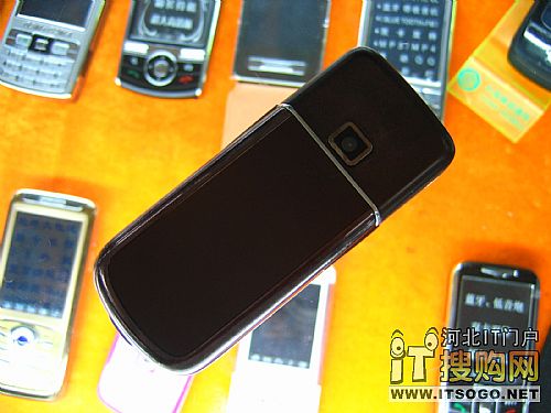 nokia8900?诺基亚8800?诺基亚手机8600?强!超越8800山寨诺基亚8900低价惊现