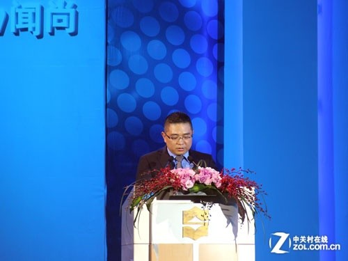 1300万四核"大玩家" 闻尚i1s深圳发布 